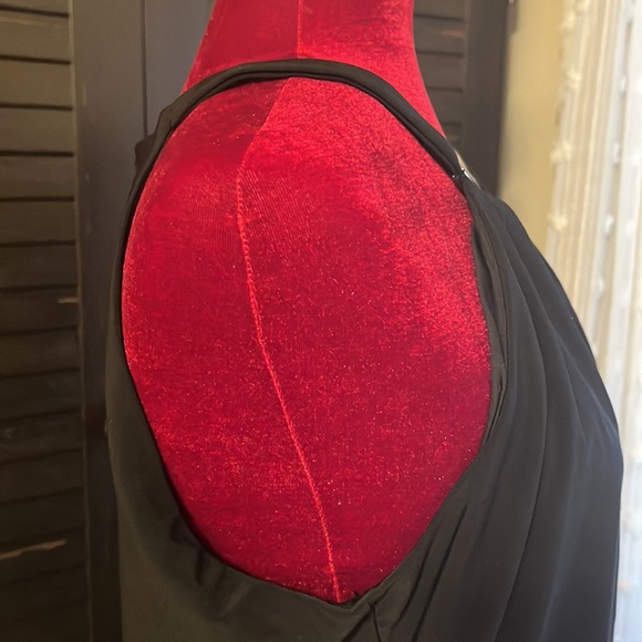 Little Black Dress - Picture 9 of 11